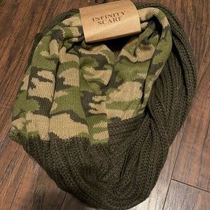C.C Infinity scarf